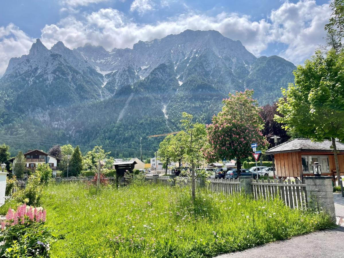 Gaestehaus Sonnenheim Mittenwald Exterior foto