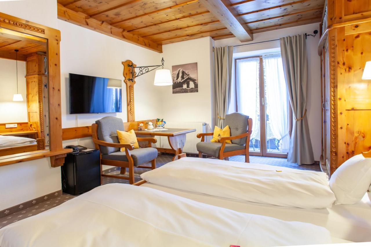 Gaestehaus Sonnenheim Mittenwald Exterior foto