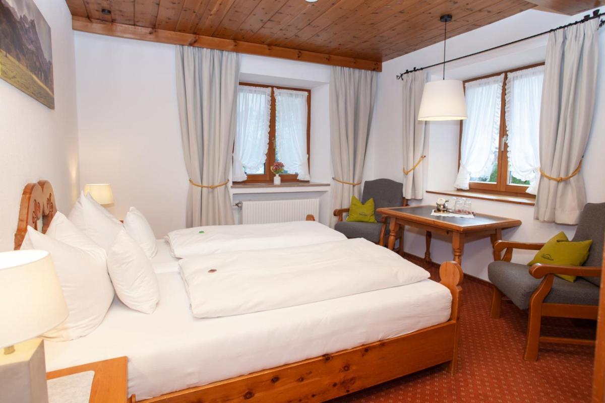 Gaestehaus Sonnenheim Mittenwald Exterior foto
